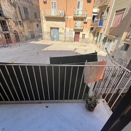 Apartment Intero In Via Collegio *