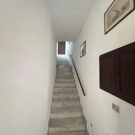 Apartment Intero In Via Collegio Licata