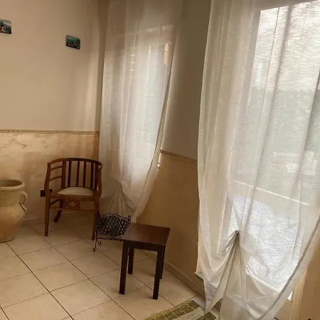 Intero In Via Collegio Licata